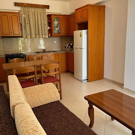 Holiday home Tsaousi *